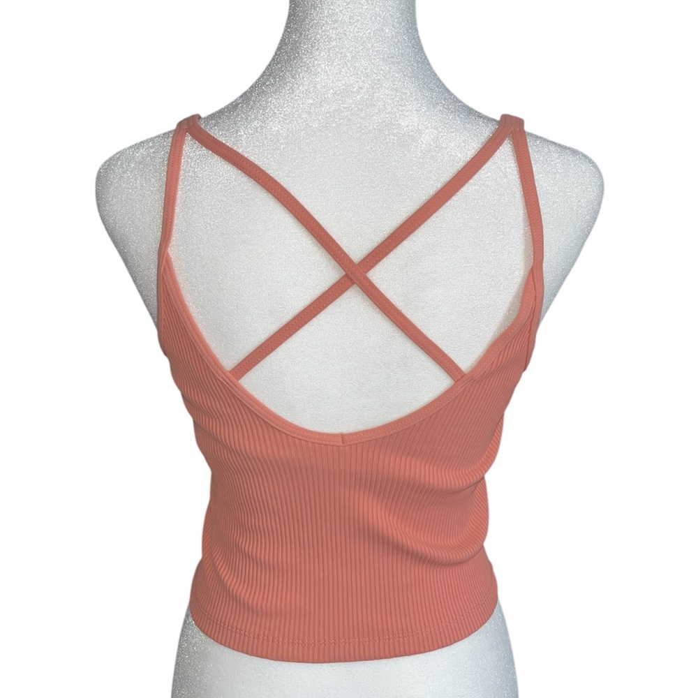 Vuori Rib Crop Tank - Picture 2 of 9